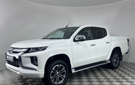 Mitsubishi L200 IV рестайлинг, 2020 год, 3 049 000 рублей, 1 фотография