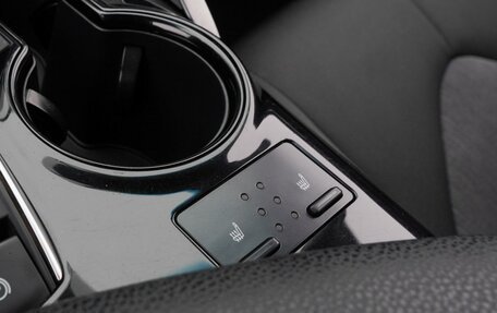 Toyota Camry, 2019 год, 2 590 000 рублей, 21 фотография