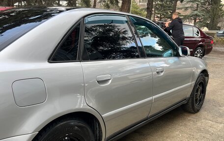 Audi A4, 1999 год, 490 000 рублей, 8 фотография