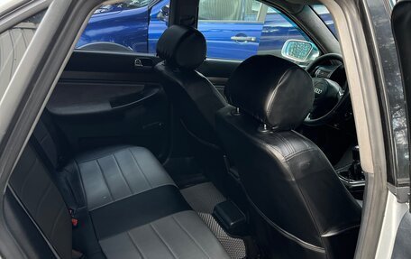 Audi A4, 1999 год, 490 000 рублей, 26 фотография