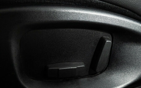 Jaguar XE I рестайлинг, 2016 год, 1 350 000 рублей, 18 фотография