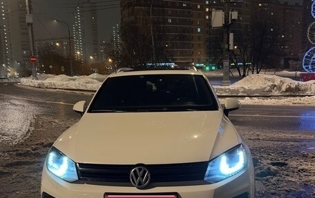 Volkswagen Touareg III, 2011 год, 1 630 000 рублей, 1 фотография