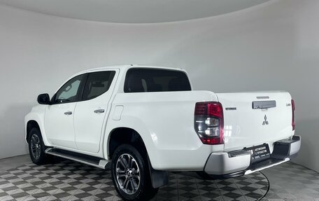 Mitsubishi L200 IV рестайлинг, 2020 год, 3 049 000 рублей, 7 фотография