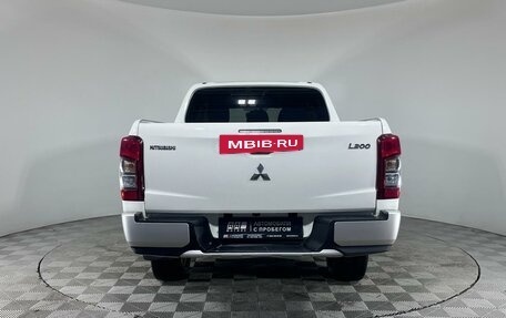Mitsubishi L200 IV рестайлинг, 2020 год, 3 049 000 рублей, 6 фотография