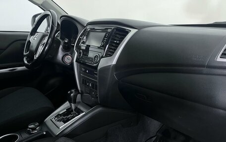 Mitsubishi L200 IV рестайлинг, 2020 год, 3 049 000 рублей, 11 фотография