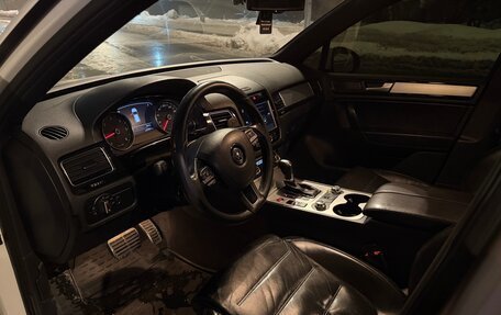 Volkswagen Touareg III, 2011 год, 1 630 000 рублей, 6 фотография