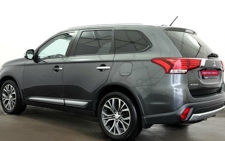 Mitsubishi Outlander III рестайлинг 3, 2015 год, 1 799 000 рублей, 3 фотография