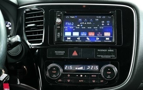 Mitsubishi Outlander III рестайлинг 3, 2015 год, 1 799 000 рублей, 8 фотография