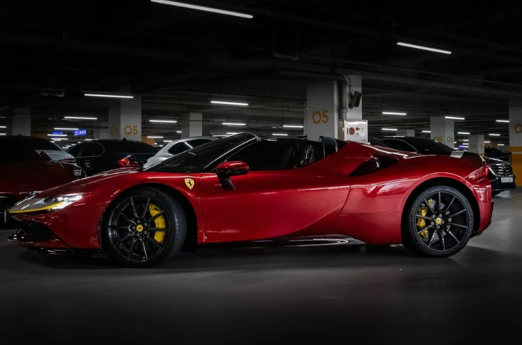 Ferrari SF90 Stradale I, 2023 год, 66 200 000 рублей, 4 фотография