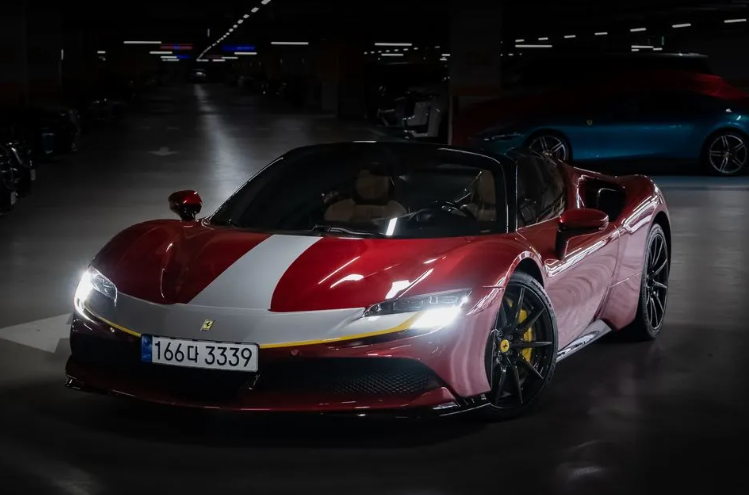 Ferrari SF90 Stradale I, 2023 год, 66 200 000 рублей, 3 фотография