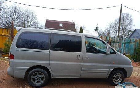 Hyundai H-1 II рестайлинг, 2002 год, 550 000 рублей, 10 фотография