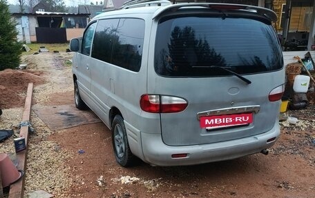 Hyundai H-1 II рестайлинг, 2002 год, 550 000 рублей, 2 фотография