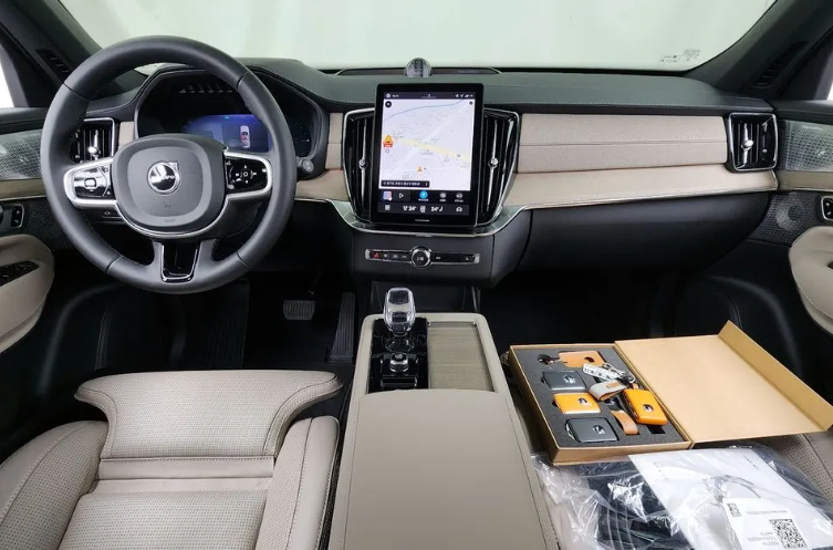 Volvo XC90 II рестайлинг, 2025 год, 13 450 000 рублей, 5 фотография