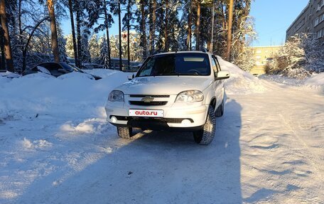 Chevrolet Niva I рестайлинг, 2015 год, 593 000 рублей, 4 фотография