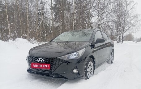 Hyundai Solaris II рестайлинг, 2021 год, 1 700 000 рублей, 1 фотография