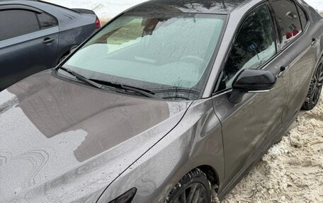 Toyota Camry, 2022 год, 2 900 000 рублей, 3 фотография