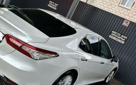 Toyota Camry, 2019 год, 3 100 000 рублей, 5 фотография