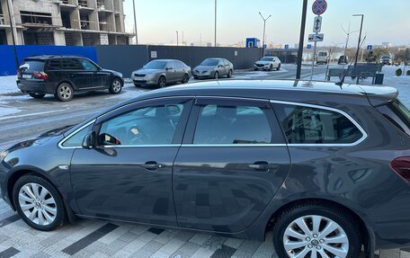 Opel Astra J, 2014 год, 1 050 000 рублей, 3 фотография