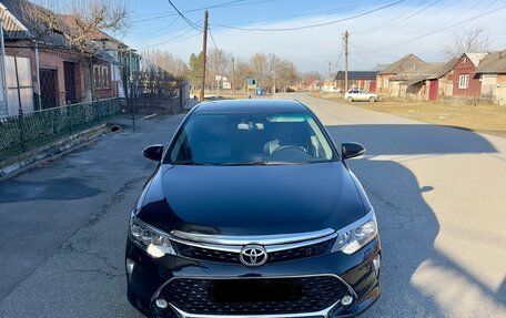 Toyota Camry, 2017 год, 2 250 000 рублей, 8 фотография