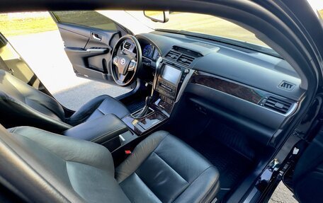 Toyota Camry, 2017 год, 2 250 000 рублей, 3 фотография