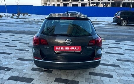 Opel Astra J, 2014 год, 1 050 000 рублей, 8 фотография