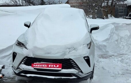 Toyota Venza, 2022 год, 5 200 000 рублей, 2 фотография