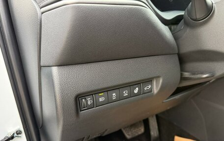 Toyota Venza, 2022 год, 5 200 000 рублей, 25 фотография