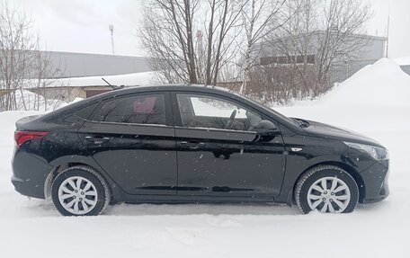 Hyundai Solaris II рестайлинг, 2021 год, 1 700 000 рублей, 4 фотография