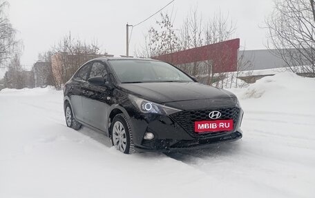 Hyundai Solaris II рестайлинг, 2021 год, 1 700 000 рублей, 2 фотография