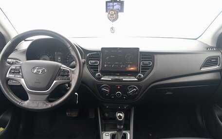 Hyundai Solaris II рестайлинг, 2021 год, 1 700 000 рублей, 9 фотография