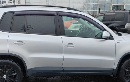 Volkswagen Tiguan I, 2016 год, 1 800 000 рублей, 4 фотография