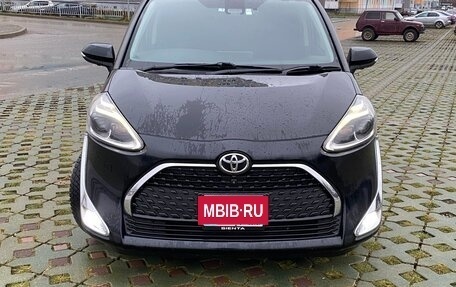 Toyota Sienta II, 2019 год, 1 600 000 рублей, 4 фотография