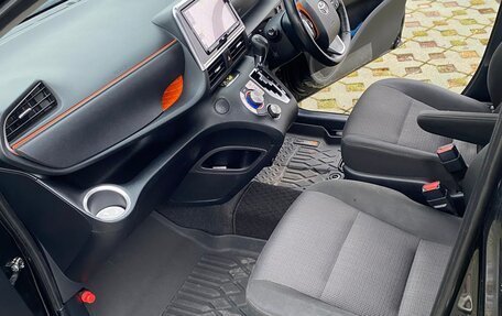 Toyota Sienta II, 2019 год, 1 600 000 рублей, 7 фотография