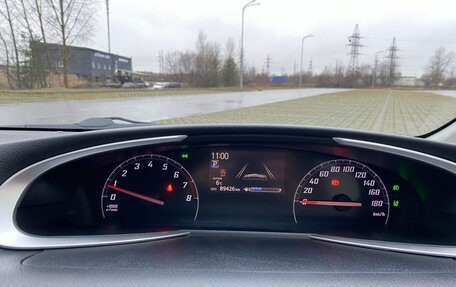 Toyota Sienta II, 2019 год, 1 600 000 рублей, 12 фотография