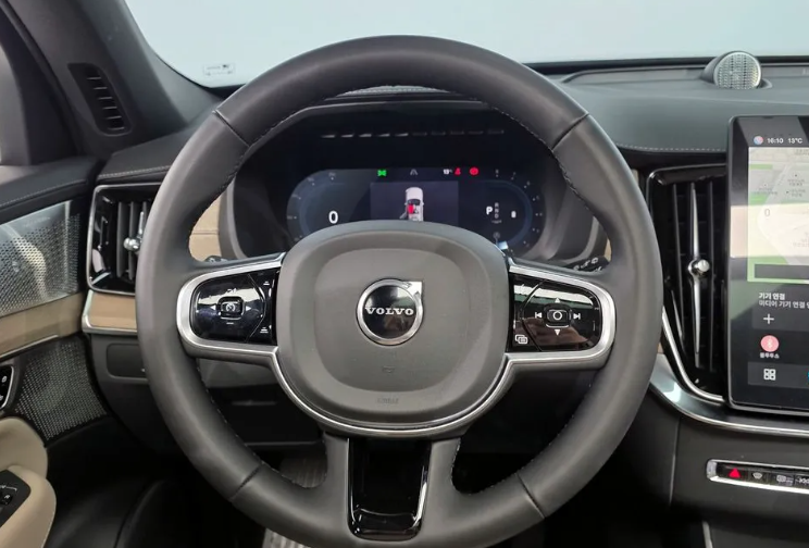 Volvo XC90 II рестайлинг, 2025 год, 11 980 000 рублей, 10 фотография