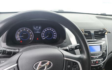 Hyundai Solaris II рестайлинг, 2012 год, 820 000 рублей, 9 фотография