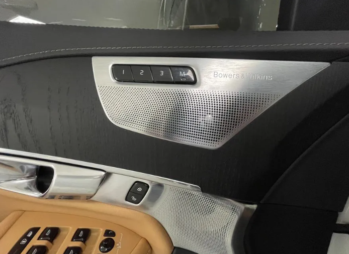 Volvo XC90 II рестайлинг, 2025 год, 8 980 000 рублей, 15 фотография