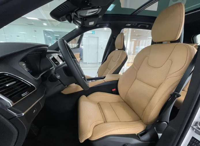 Volvo XC90 II рестайлинг, 2025 год, 8 980 000 рублей, 8 фотография