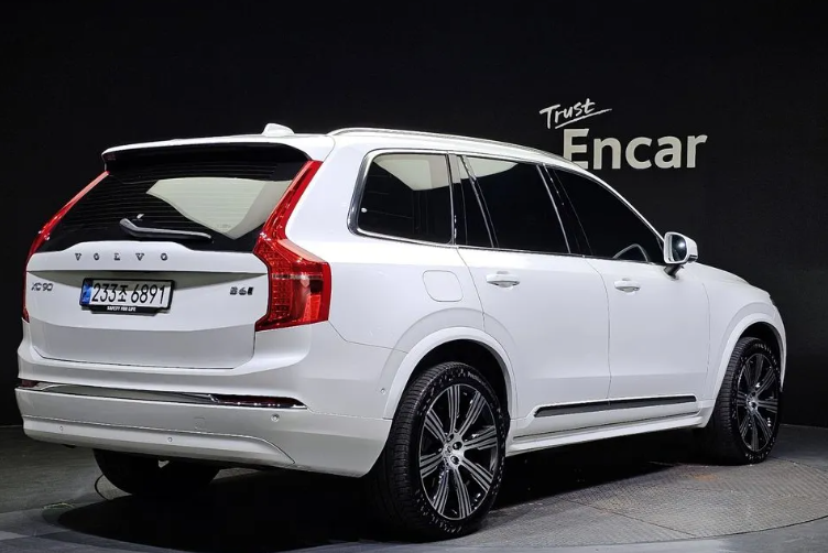 Volvo XC90 II рестайлинг, 2024 год, 8 900 000 рублей, 2 фотография