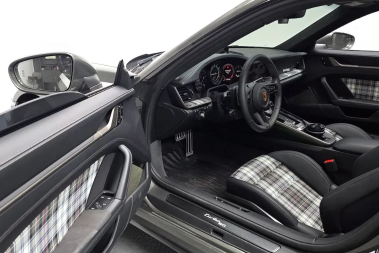 Porsche 911 992, 2025 год, 46 200 000 рублей, 9 фотография