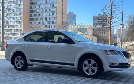 Skoda Octavia, 2018 год, 1 025 000 рублей, 8 фотография