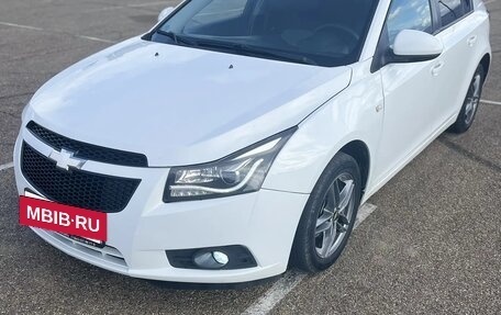 Chevrolet Cruze II, 2012 год, 735 000 рублей, 3 фотография