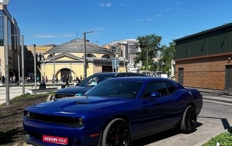 Dodge Challenger III рестайлинг 2, 2020 год, 4 070 000 рублей, 9 фотография