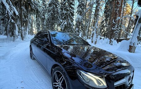 Mercedes-Benz E-Класс, 2020 год, 3 300 000 рублей, 3 фотография