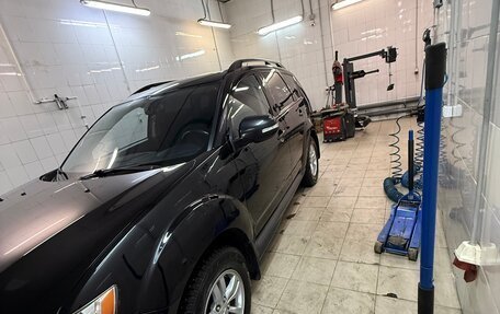 Mitsubishi Outlander III рестайлинг 3, 2011 год, 1 250 000 рублей, 2 фотография