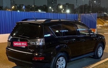 Mitsubishi Outlander III рестайлинг 3, 2011 год, 1 250 000 рублей, 14 фотография