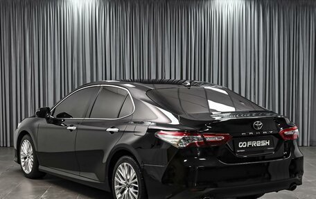 Toyota Camry, 2018 год, 3 069 000 рублей, 2 фотография