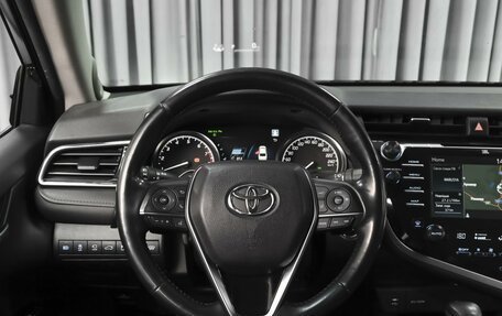 Toyota Camry, 2018 год, 3 069 000 рублей, 13 фотография