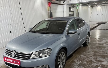 Volkswagen Passat B7, 2012 год, 900 000 рублей, 3 фотография