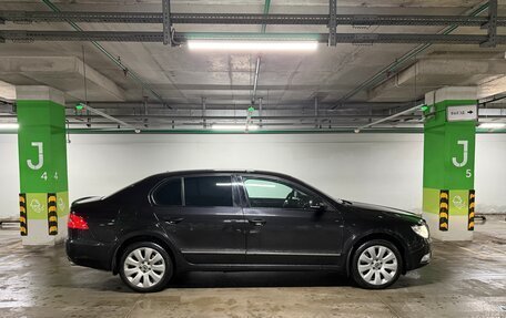 Skoda Superb III рестайлинг, 2011 год, 1 230 000 рублей, 5 фотография